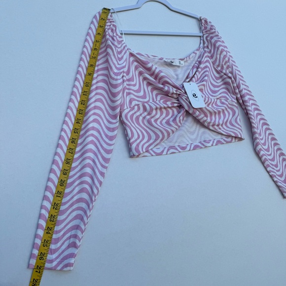 Elodie Abstract Warped Print Long Sleeve Crop Top Pink / White Women Size XL - Picture 8 of 13